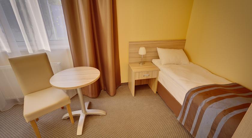 ŚWIĘCICE hotel okolice Warszawy noclegi konferencje wypoczynek w Polsce